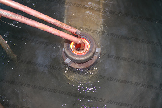高頻感應(yīng)加熱機(jī)對活塞環(huán)的淬火處理